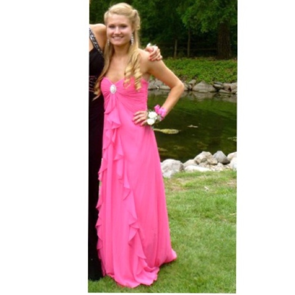Cache Pink Ruffled Strapless Prom Dress